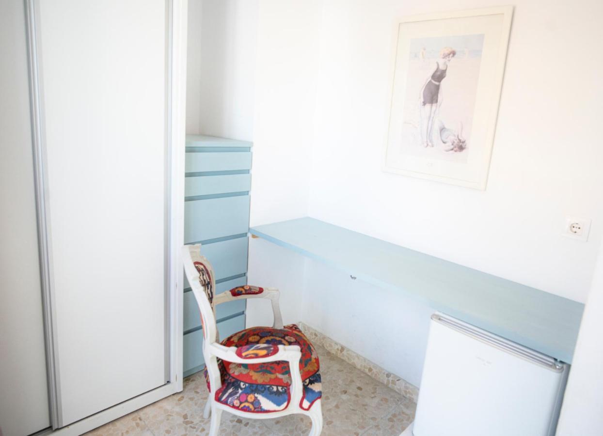 Hostal Trafalgar Barbate Exterior photo